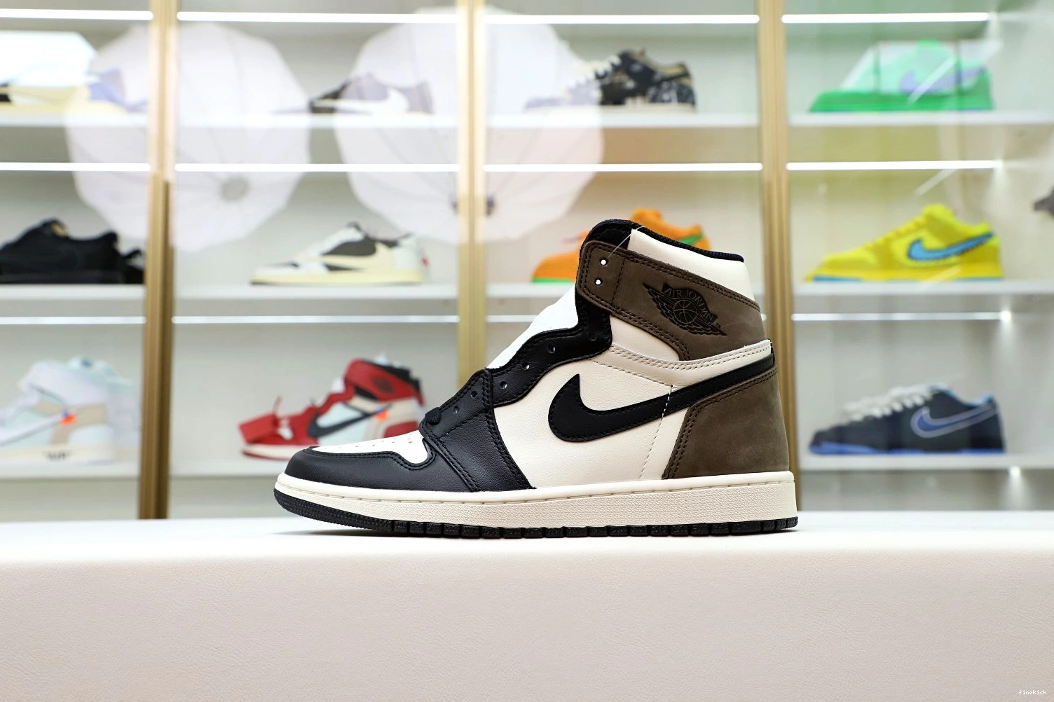 JORDAN RETRO MOCHA' HIGH 1 AIR 'DARK OG 0723